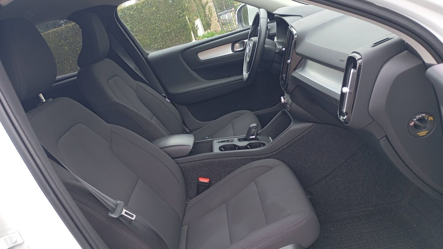 Volvo XC40 - Photo 28