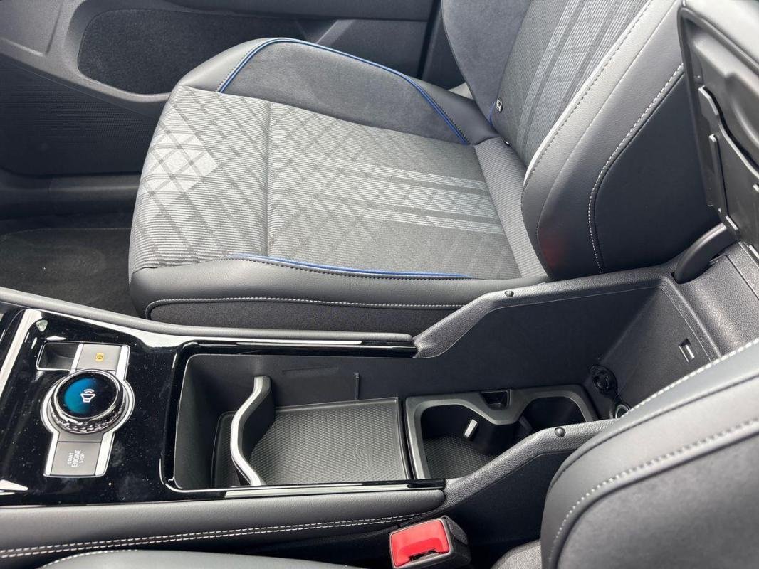 Volkswagen Tiguan - Photo 12