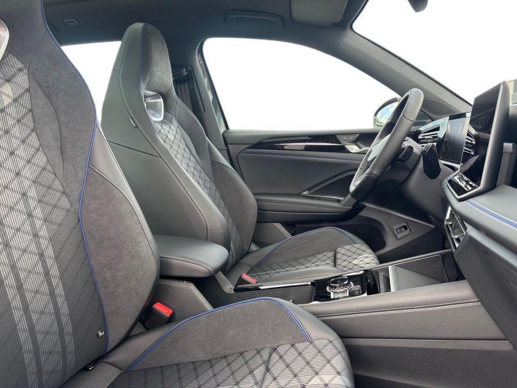 Volkswagen Tiguan - Photo 13