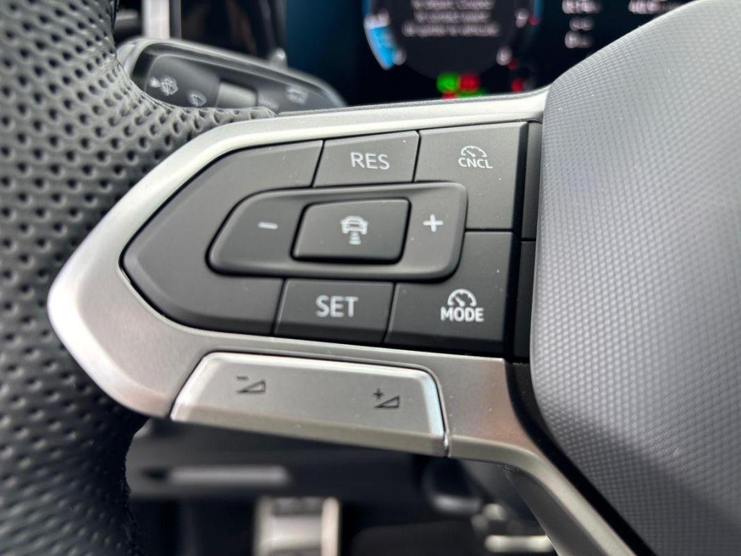 Volkswagen Tiguan - Photo 21