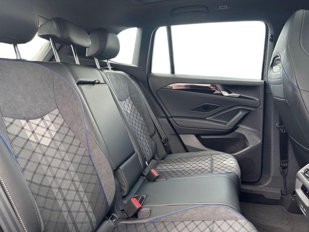 Volkswagen Tiguan - Photo 23