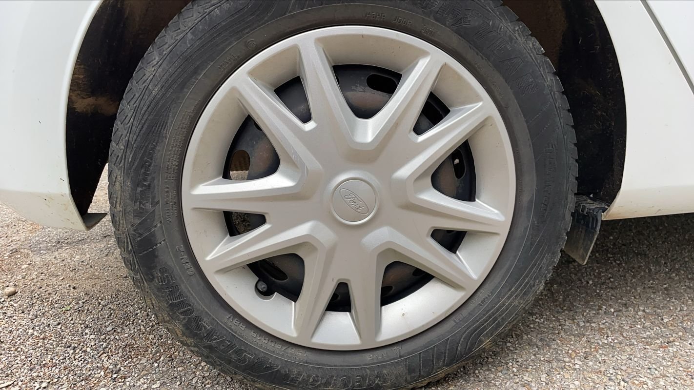 Ford Fiesta - Photo 16