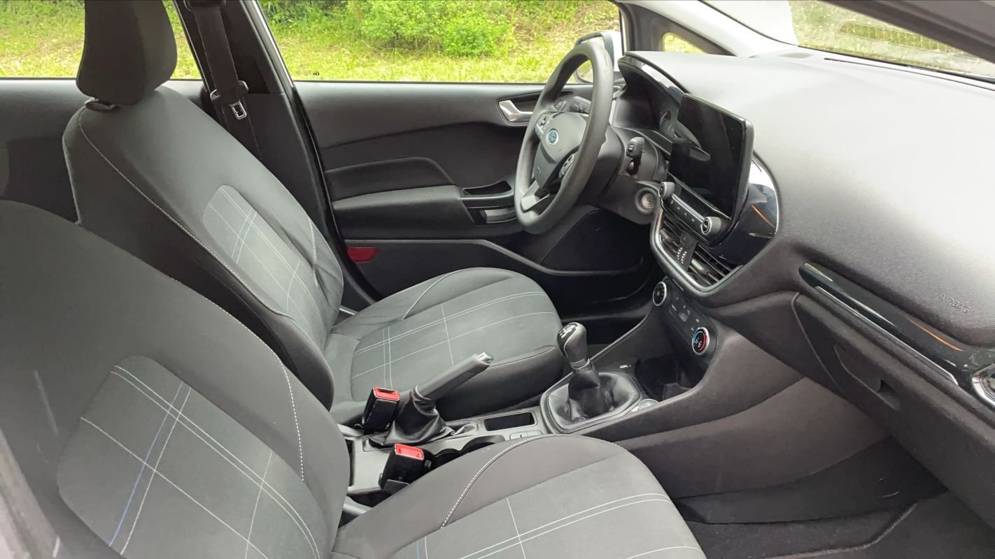 Ford Fiesta - Photo 27