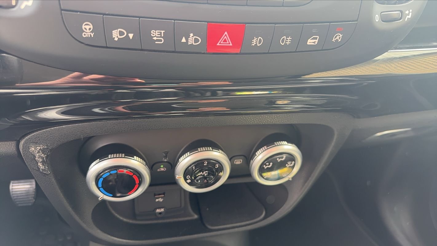 Fiat 500L - Photo 13