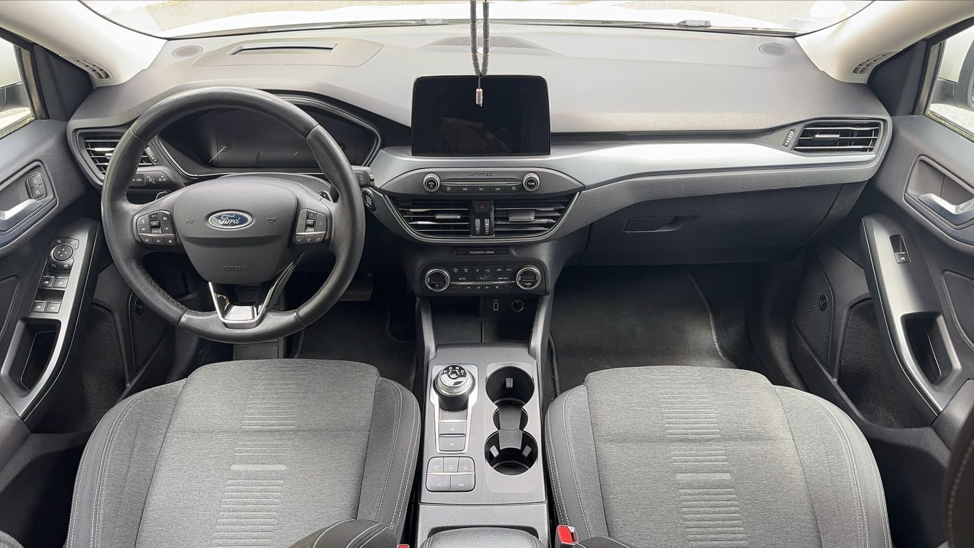 Ford Focus - Photo 11