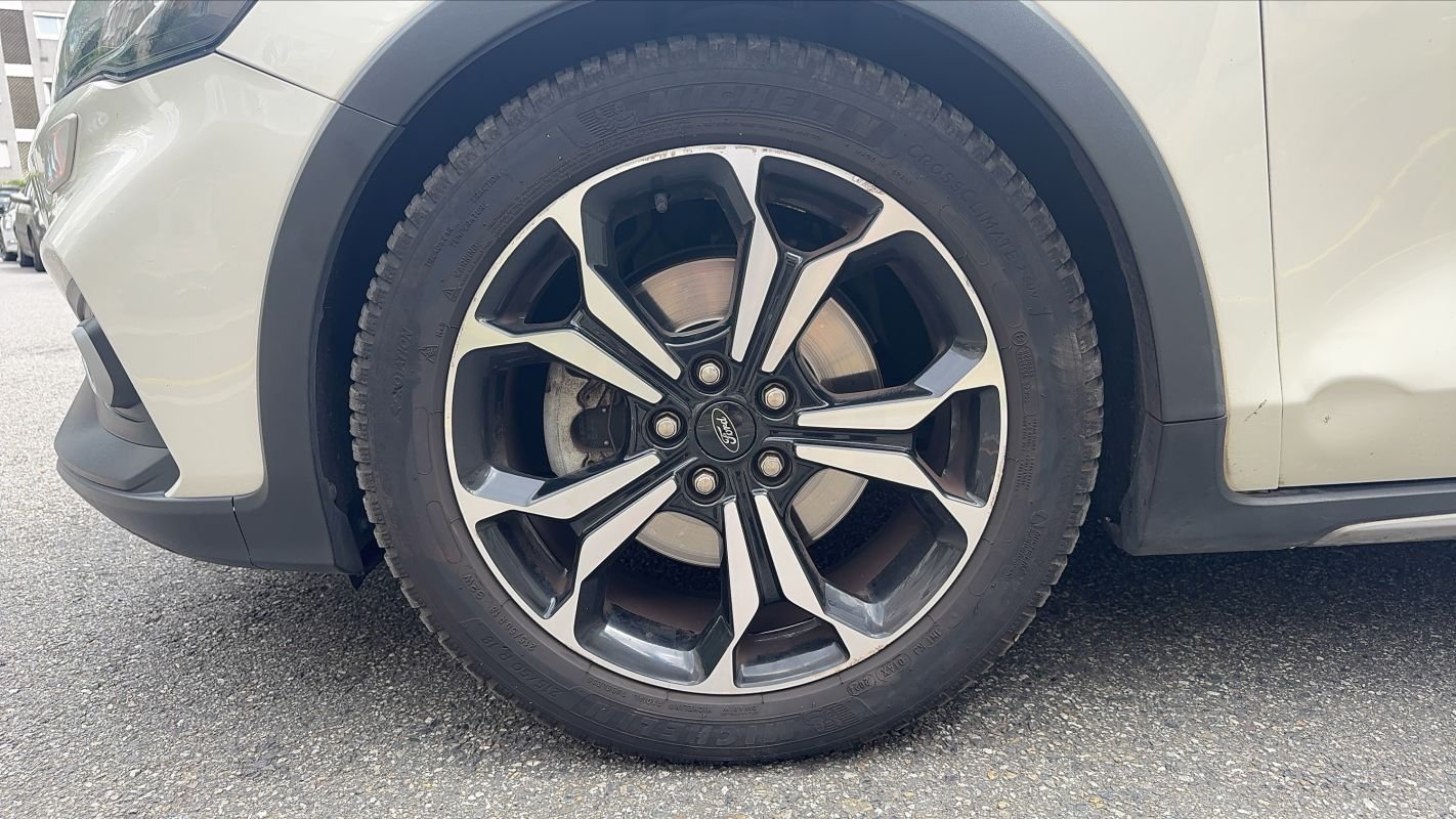 Ford Focus - Photo 18