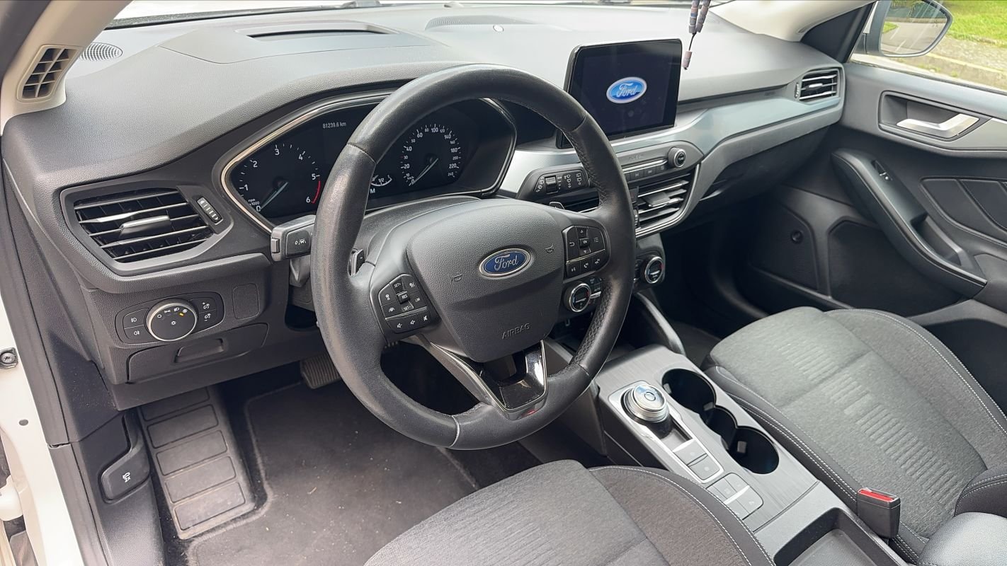 Ford Focus - Photo 8