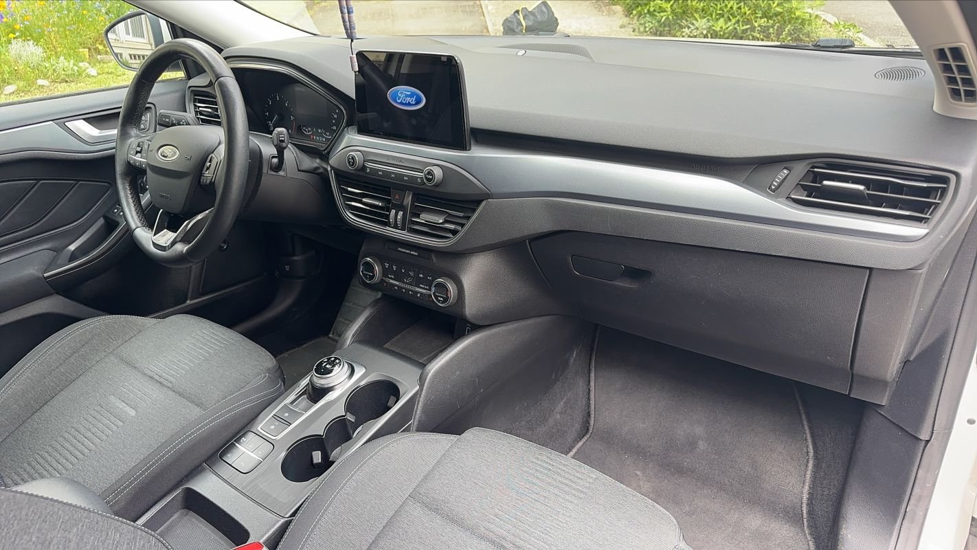 Ford Focus - Photo 10