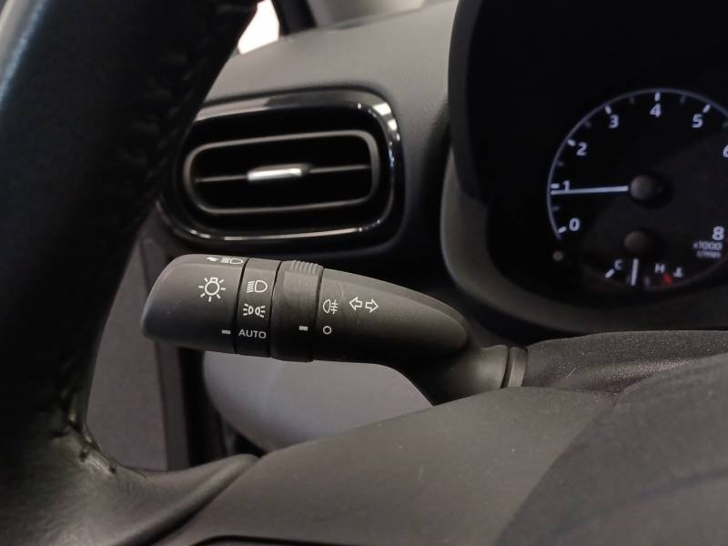 Toyota Yaris - Photo 20