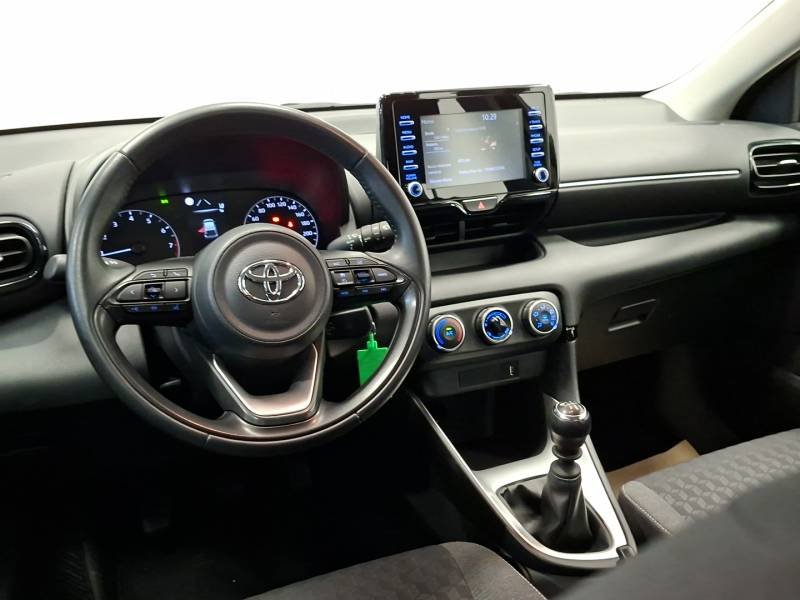 Toyota Yaris - Photo 11