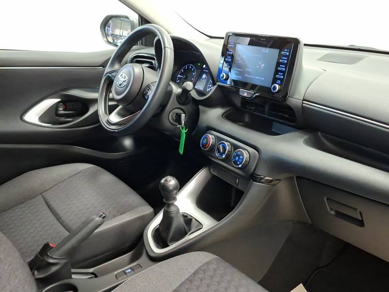 Toyota Yaris - Photo 12
