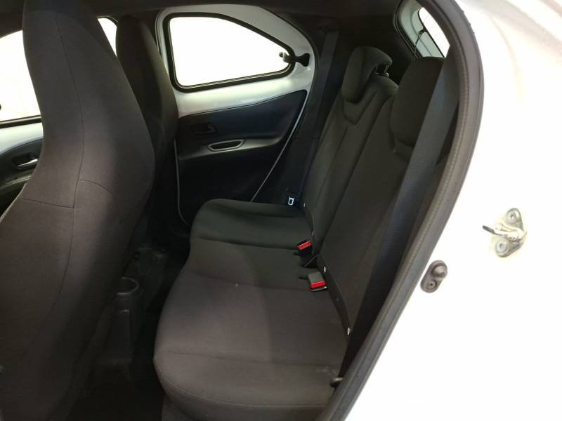 Toyota aygo x - Photo 13
