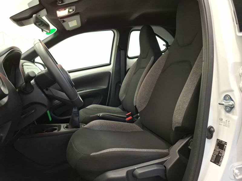 Toyota aygo x - Photo 15