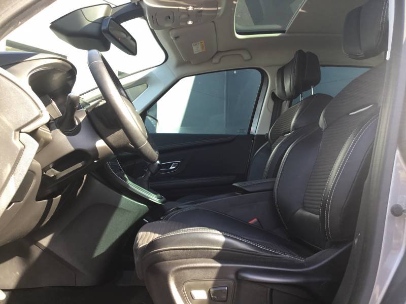 Renault Scénic - Photo 15