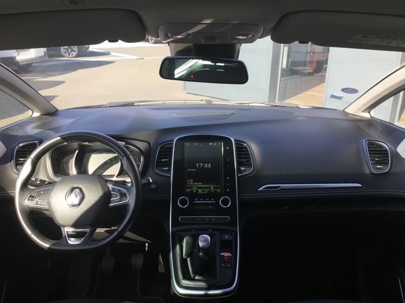 Renault Scénic - Photo 17