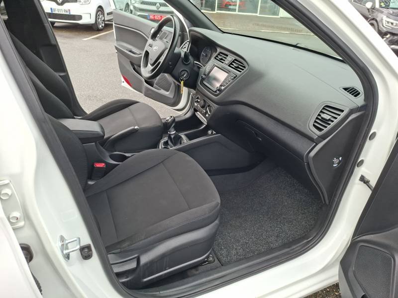 Hyundai i20 - Photo 12
