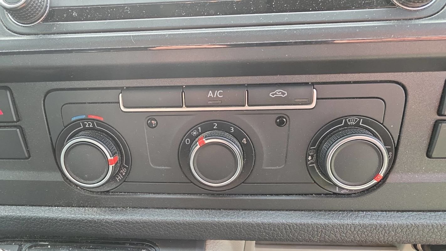 Volkswagen Transporter - Photo 13