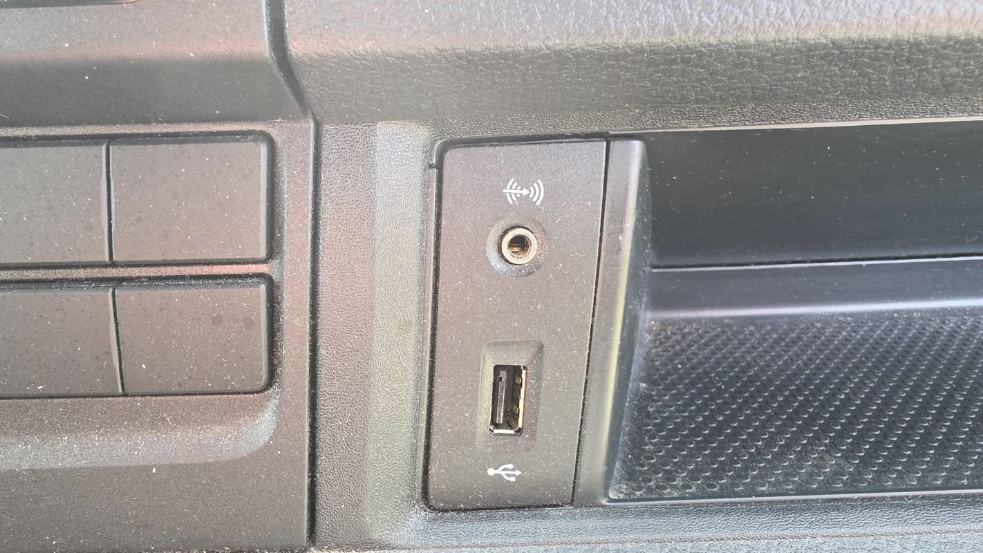Volkswagen Transporter - Photo 27