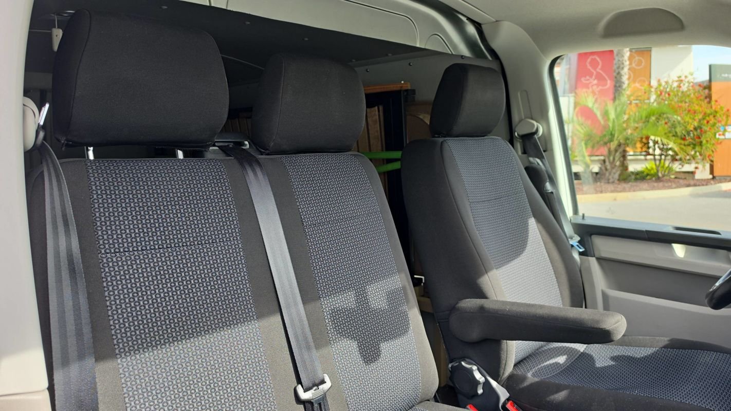 Volkswagen Transporter - Photo 28