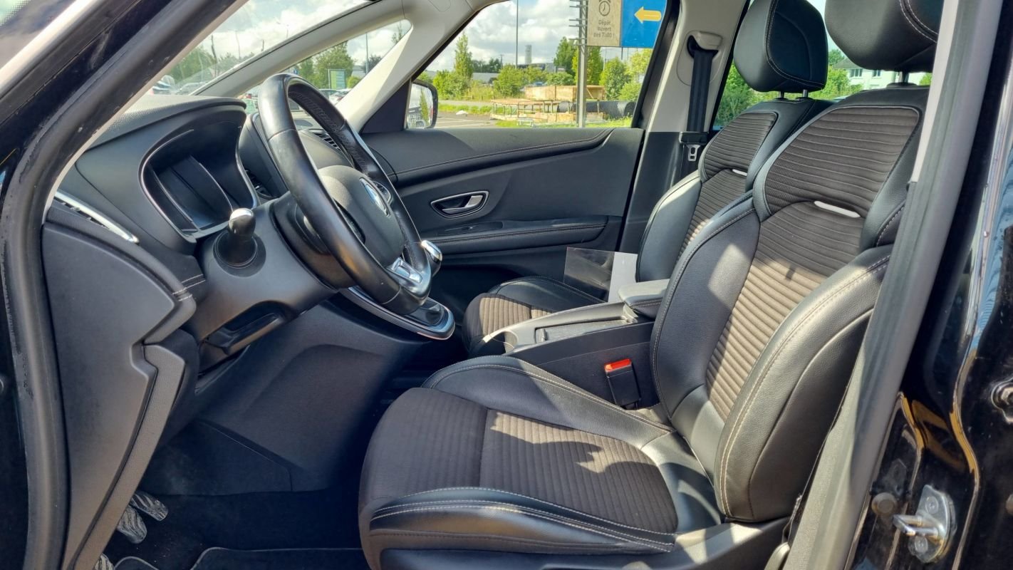 Renault Grand Scénic - Photo 28