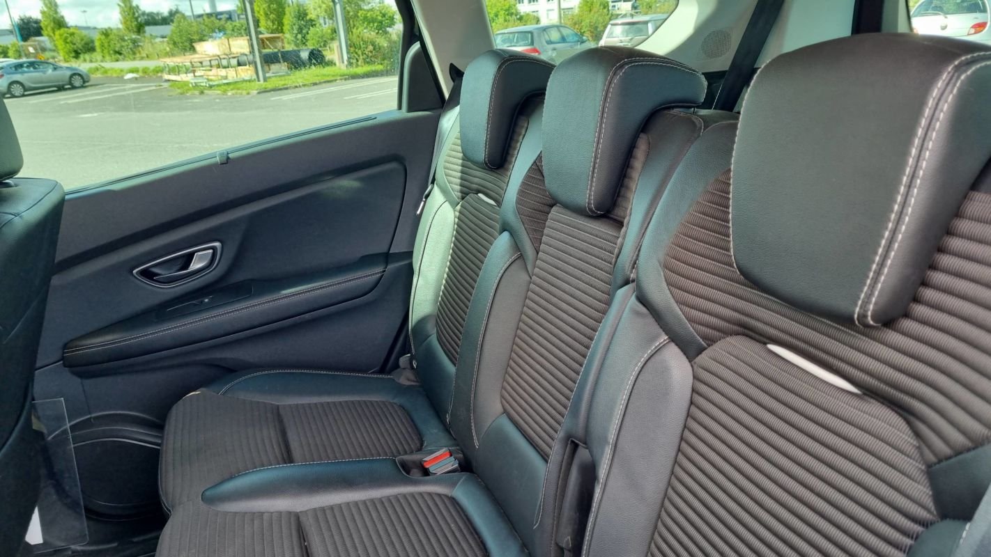 Renault Grand Scénic - Photo 9