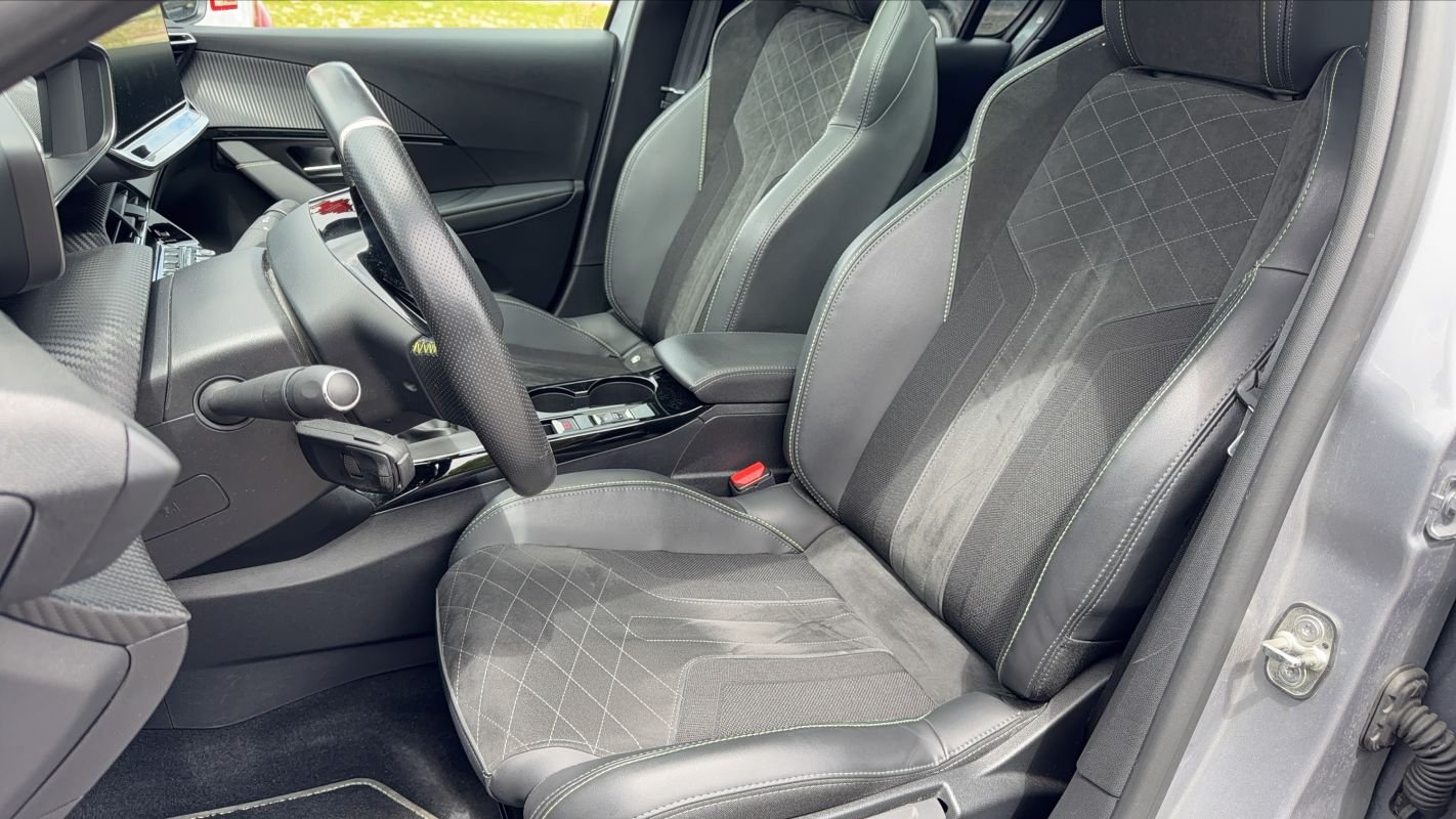 Peugeot 208 - Photo 25