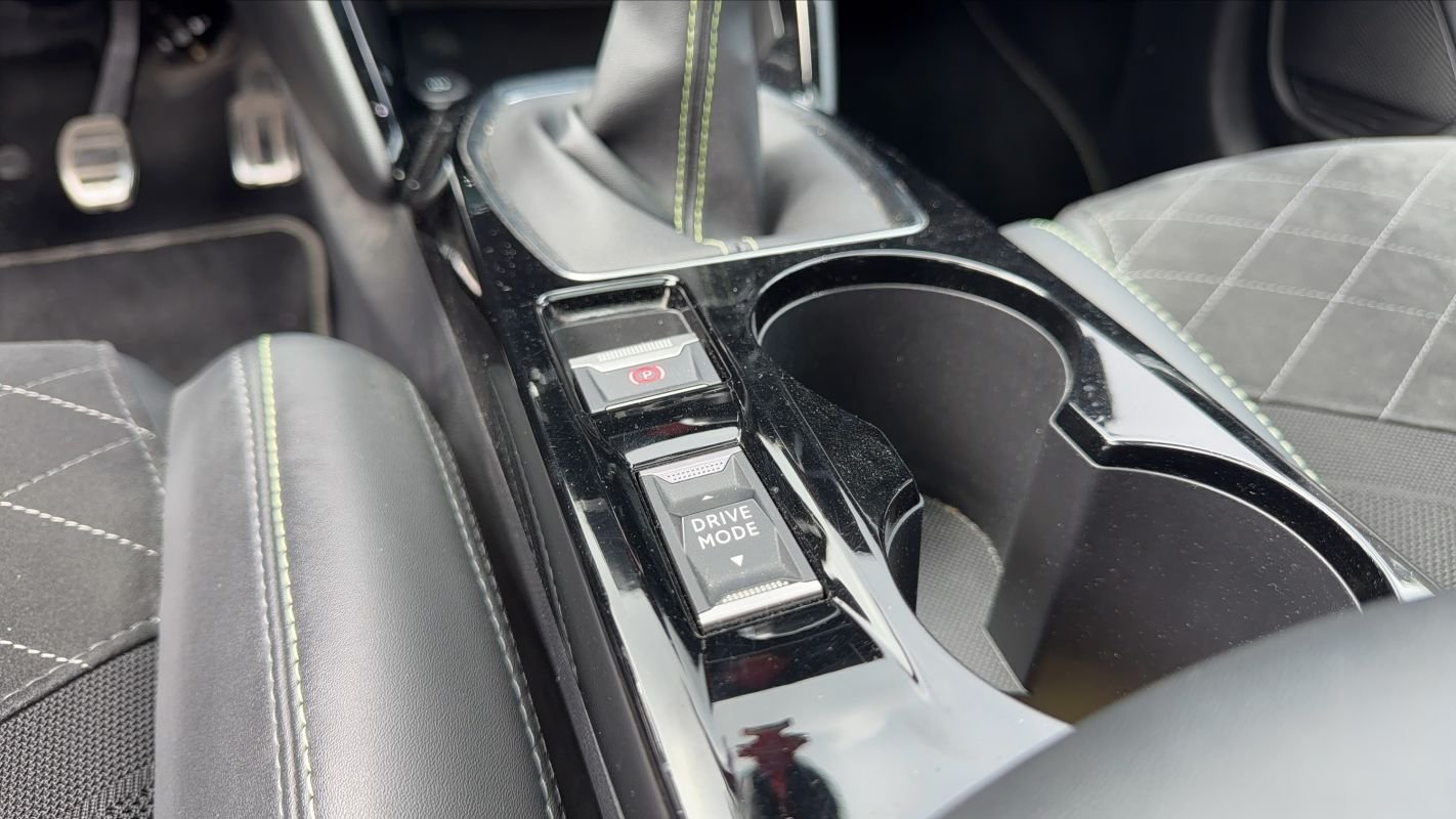 Peugeot 208 - Photo 29