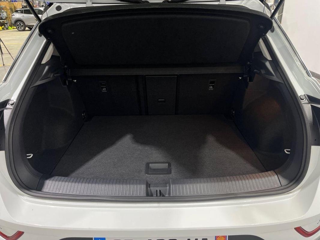Volkswagen T-Roc - Photo 31