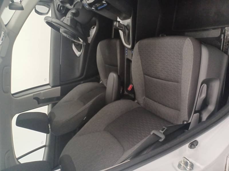 Toyota Yaris - Photo 12