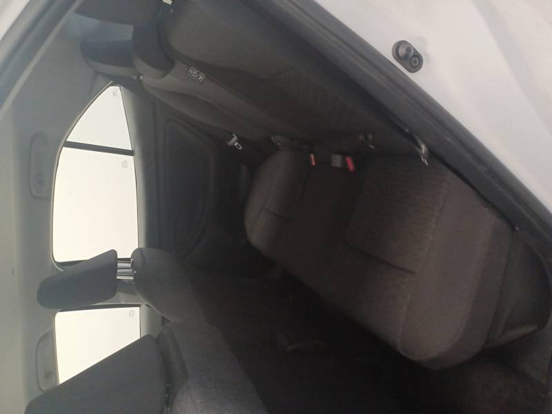 Toyota Yaris - Photo 13