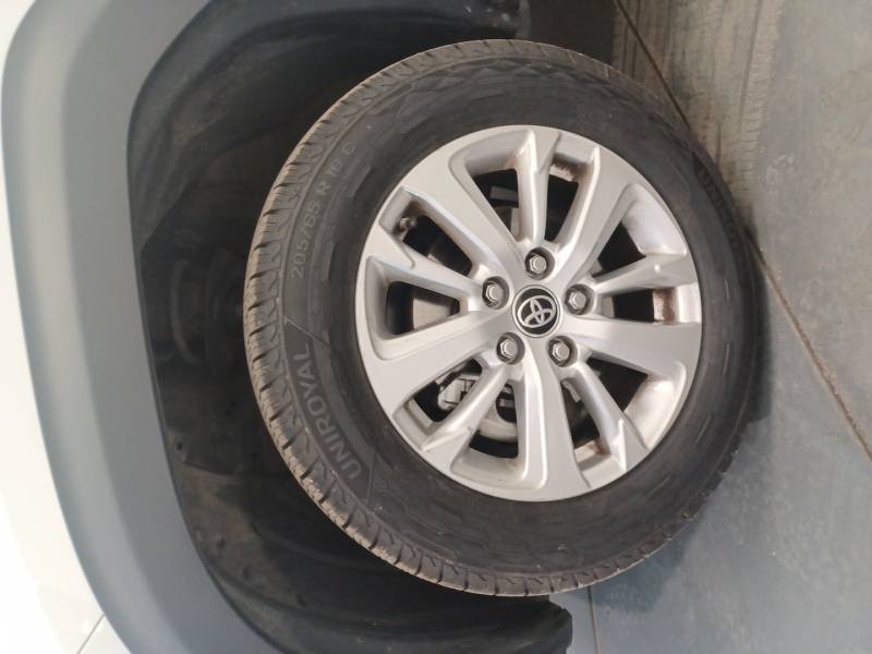 Toyota Yaris - Photo 9
