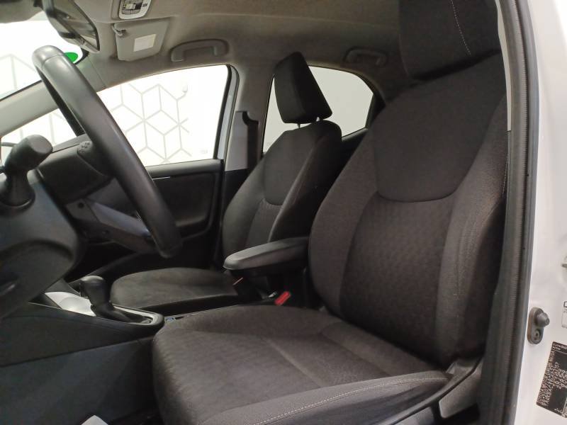 Toyota Yaris - Photo 16