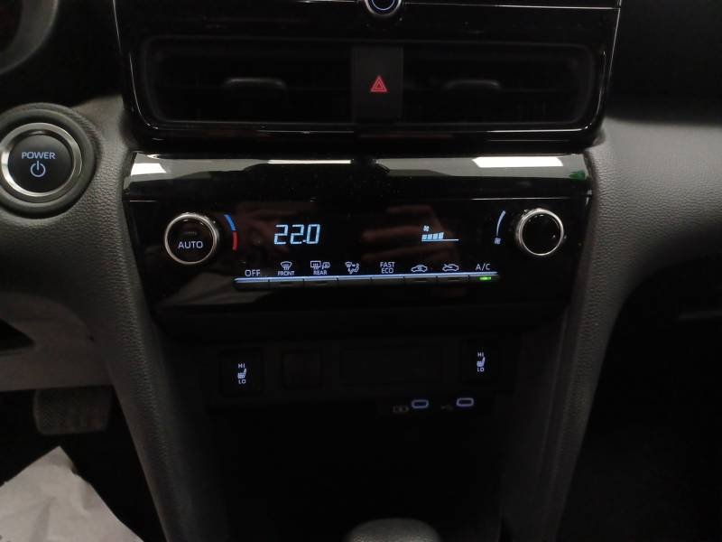 Toyota Yaris - Photo 18