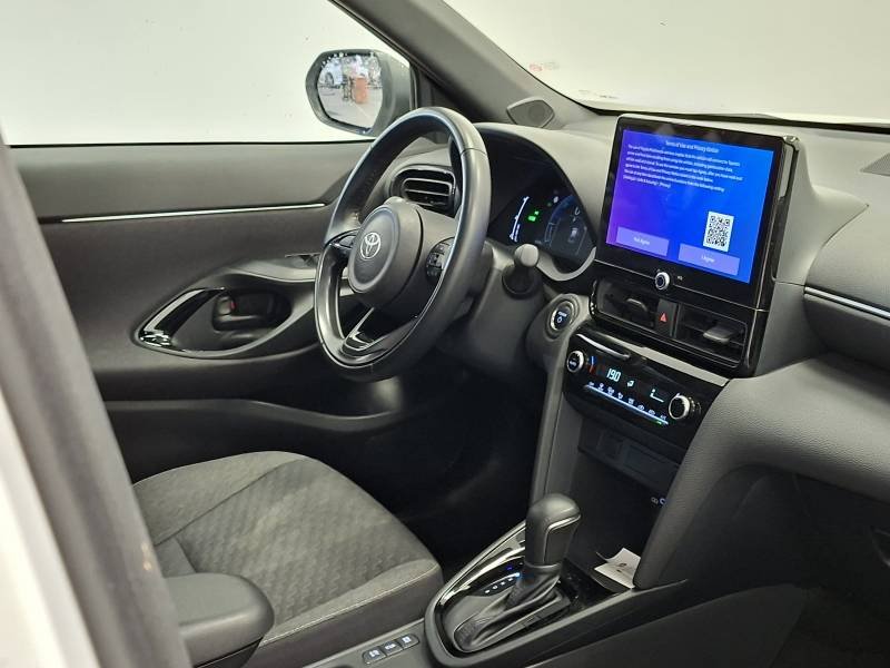 Toyota Yaris - Photo 12