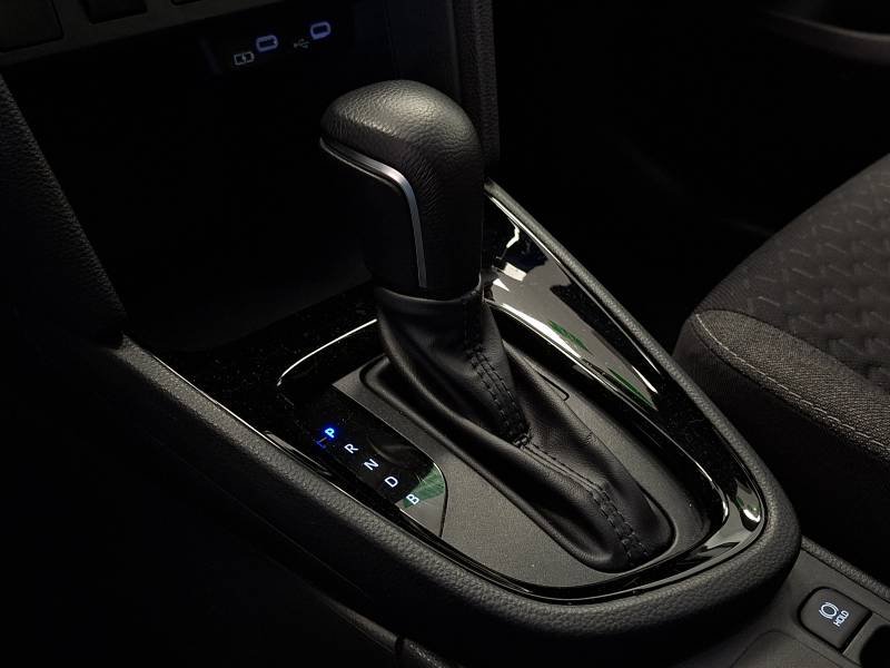 Toyota Yaris - Photo 24