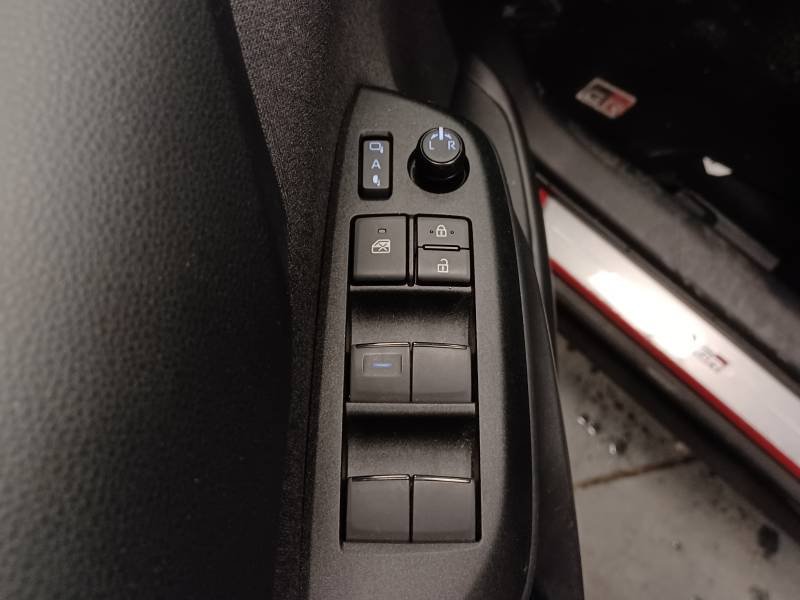 Toyota Yaris - Photo 15