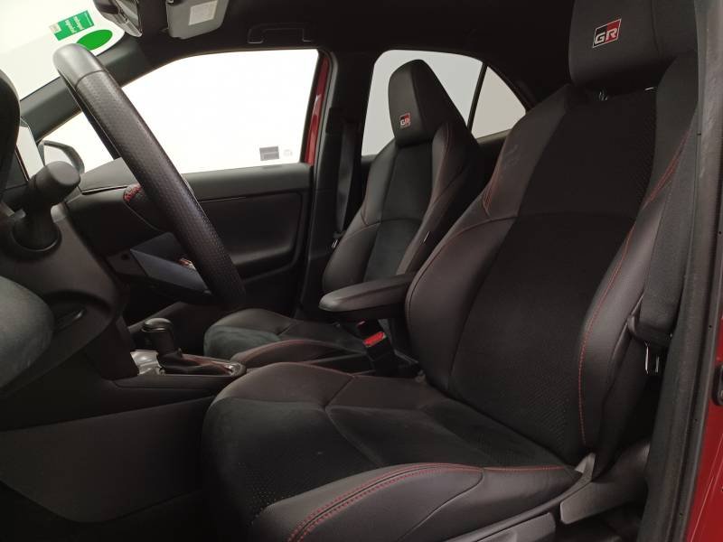 Toyota Yaris - Photo 16