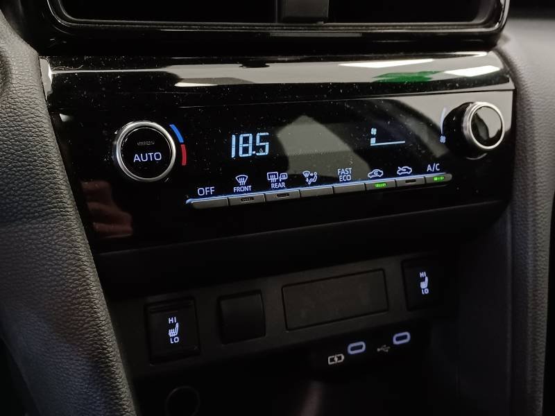Toyota Yaris - Photo 25