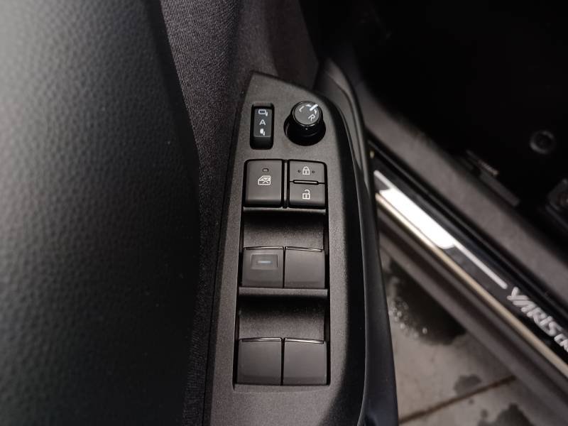 Toyota Yaris - Photo 15