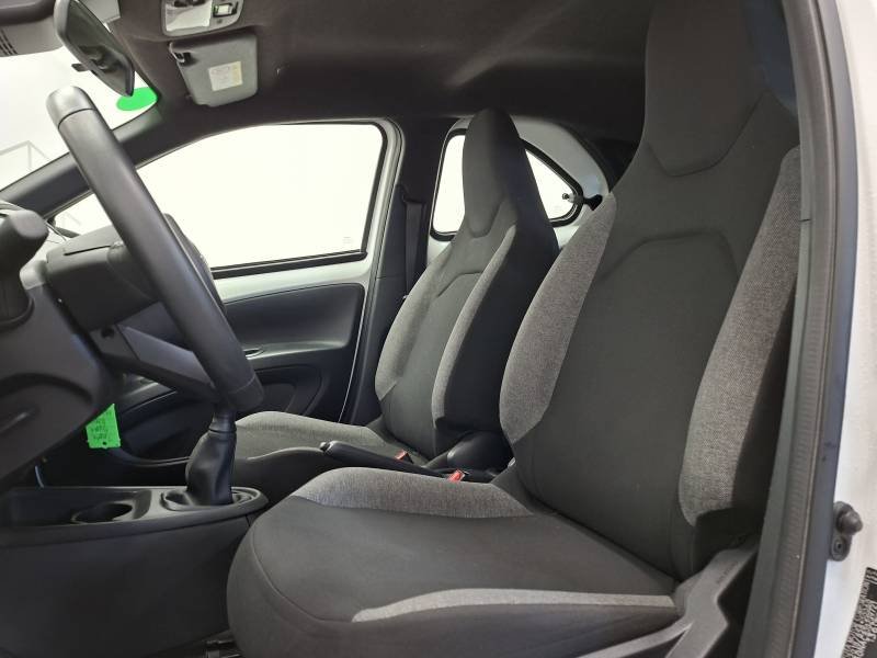 Toyota aygo x - Photo 18