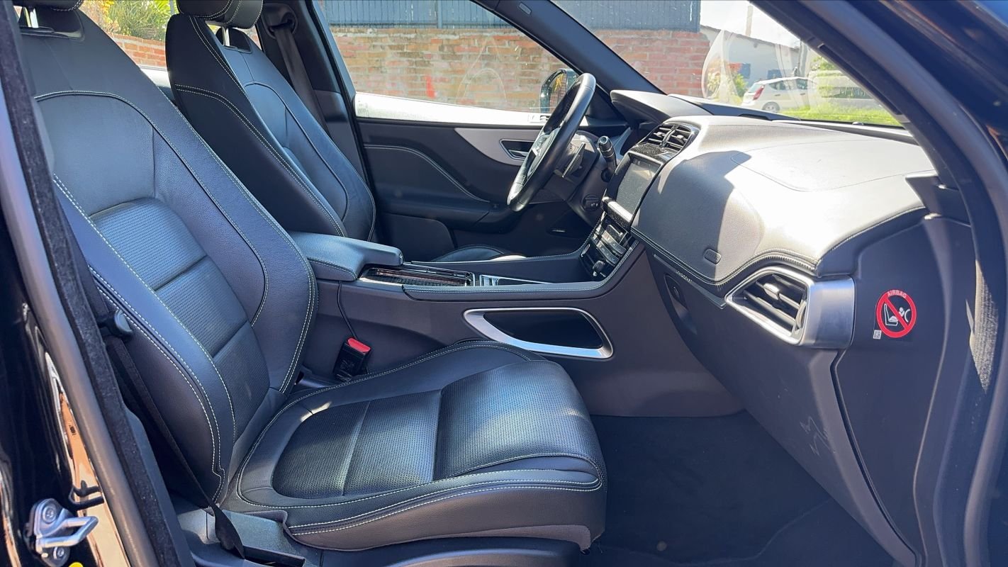 Jaguar F-Pace - Photo 26
