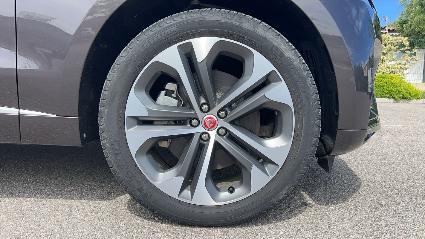 Jaguar F-Pace - Photo 17
