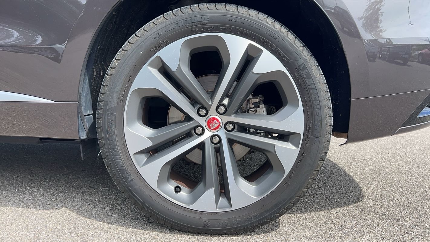 Jaguar F-Pace - Photo 19