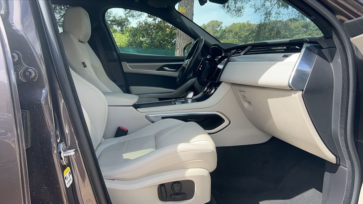 Jaguar F-Pace - Photo 25