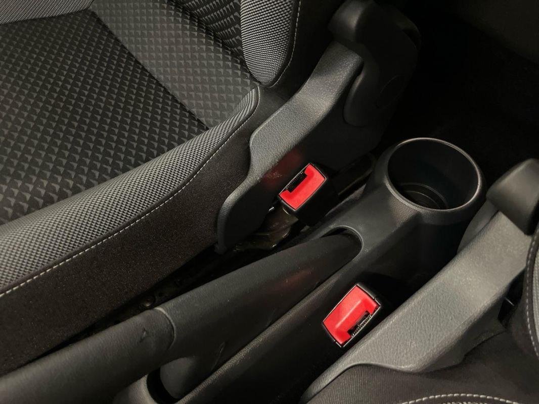Volkswagen Up! - Photo 12
