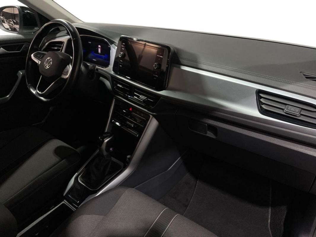 Volkswagen T-Roc - Photo 13
