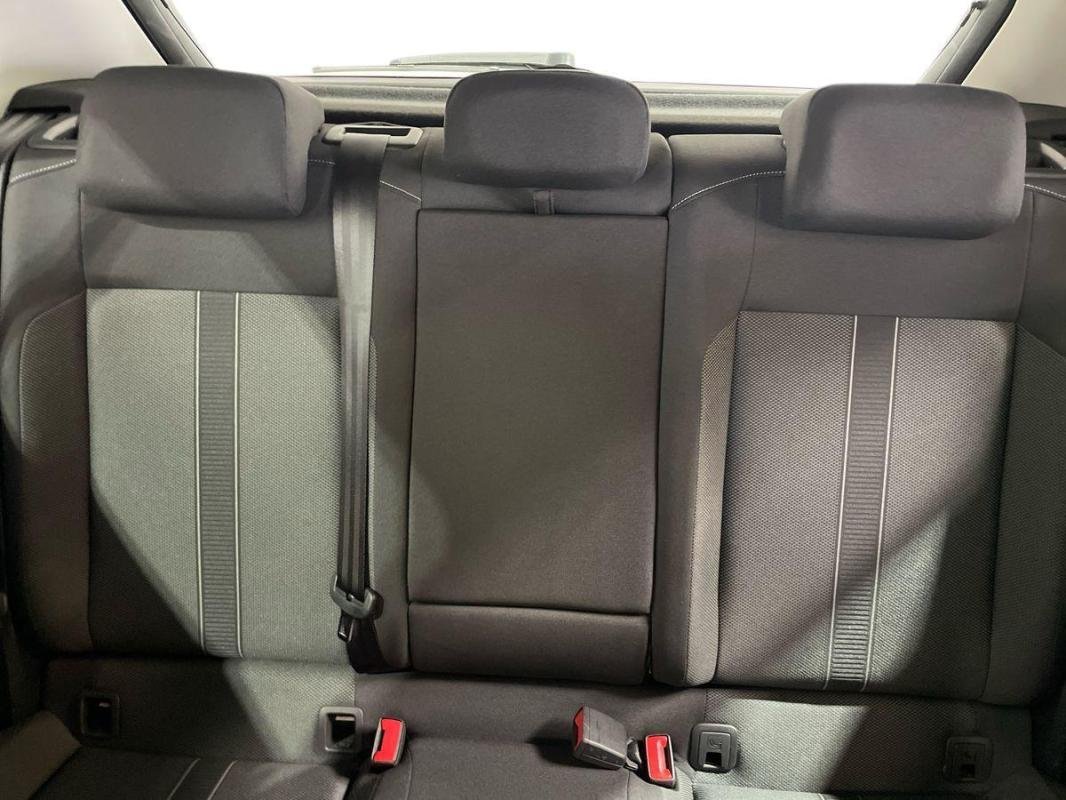Volkswagen T-Roc - Photo 22