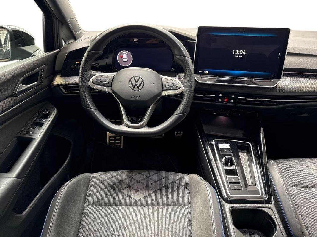 Volkswagen Golf - Photo 24
