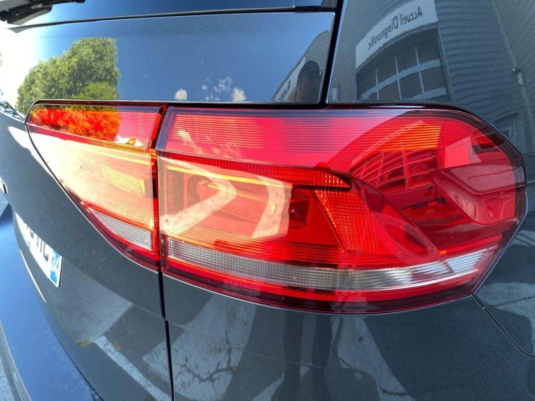 Volkswagen Touran - Photo 17