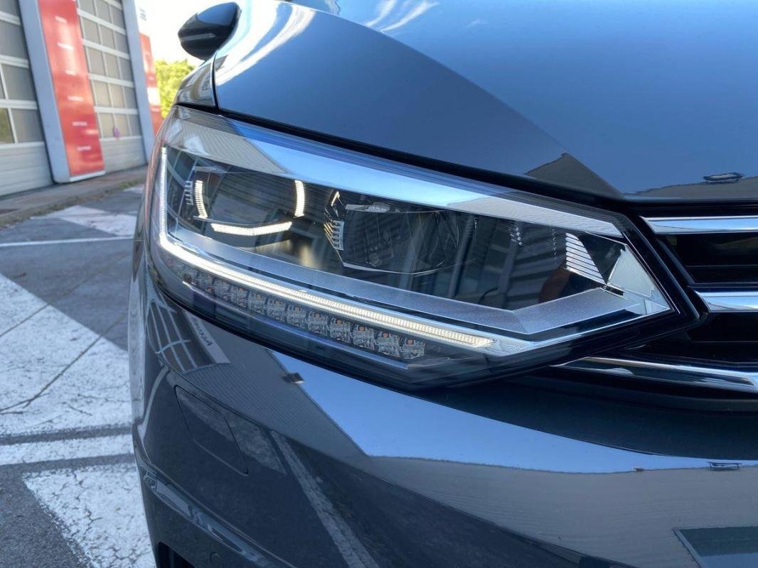 Volkswagen Touran - Photo 12